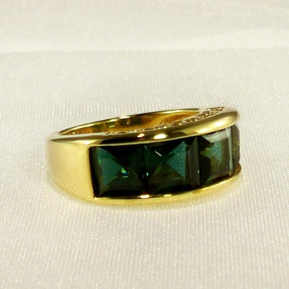 New Vintage R C by Adrienne Emerald Green Cubic Zirconias, Gold Ring - Picture 9 of 12